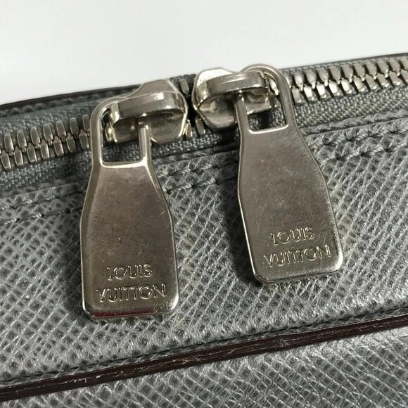 LOUIS VUITTON Taiga Neo Igor Hand Bag Tote Bag Document Bag Business bag - Picture 8 of 16